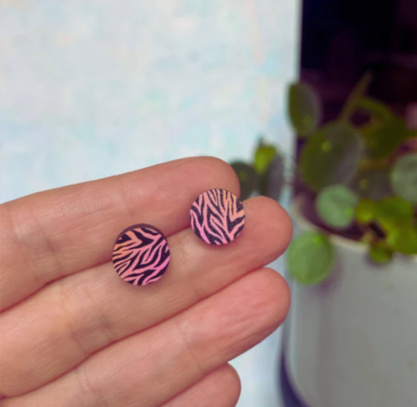 Earrings: Circle Stud Peach Tiger