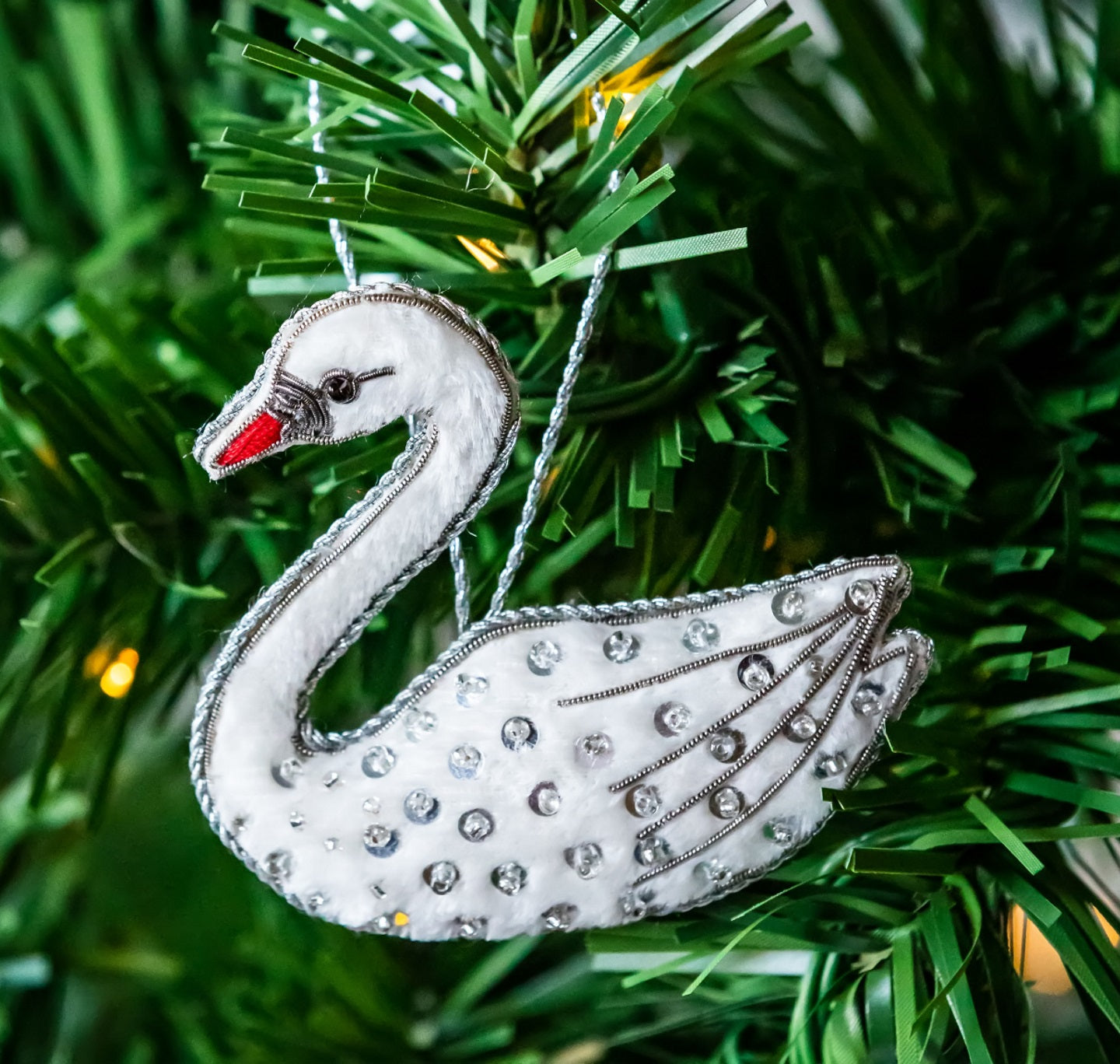 Decoration: White Swan