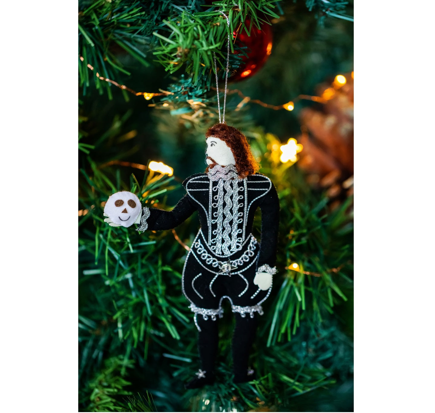 Decoration: Hamlet