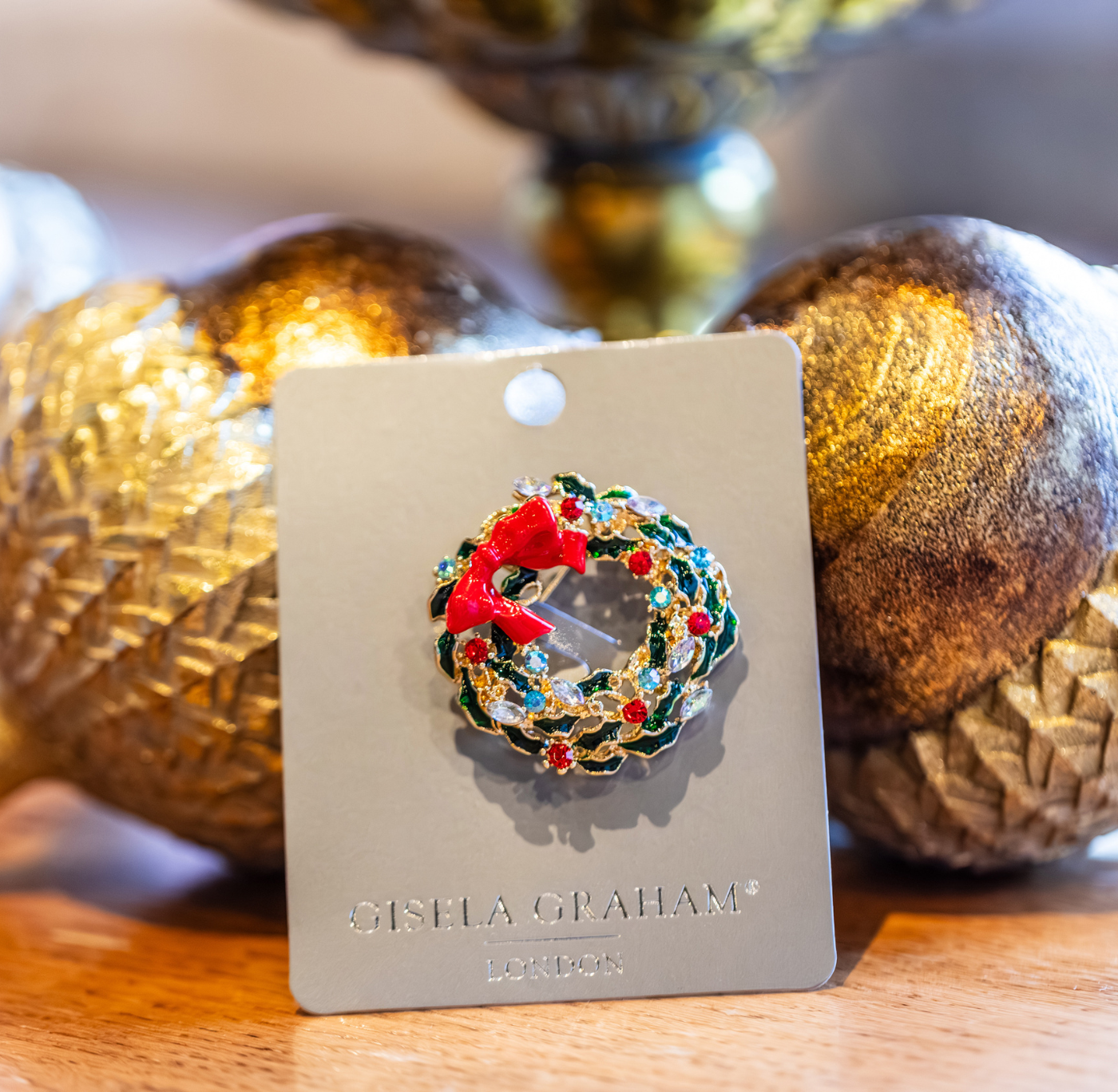 Christmas Brooch: Jeweled Wreath