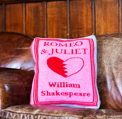 Cushion: Romeo & Juliet