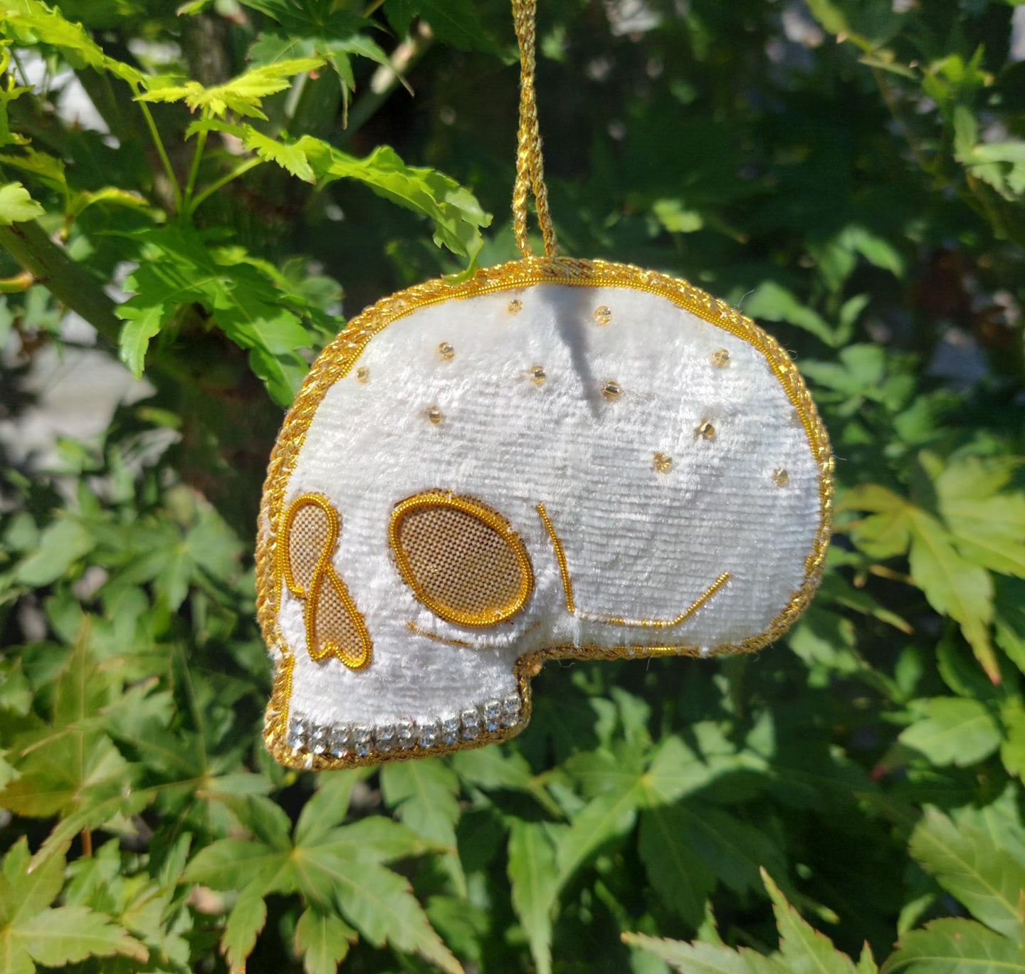 Decoration: White Skull