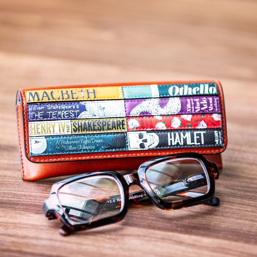 Shakespeare Bookworm Leather Glasses Case – The RSC shop
