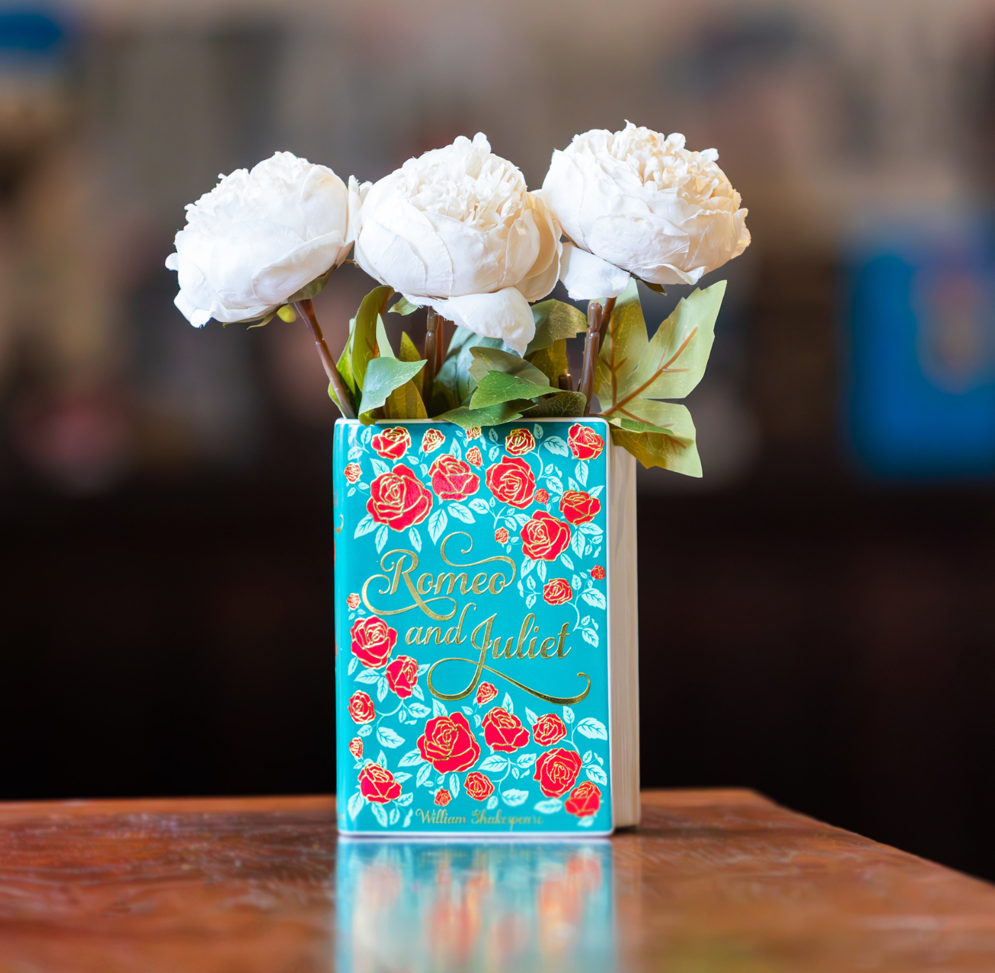 Romeo & Juliet Book Vase