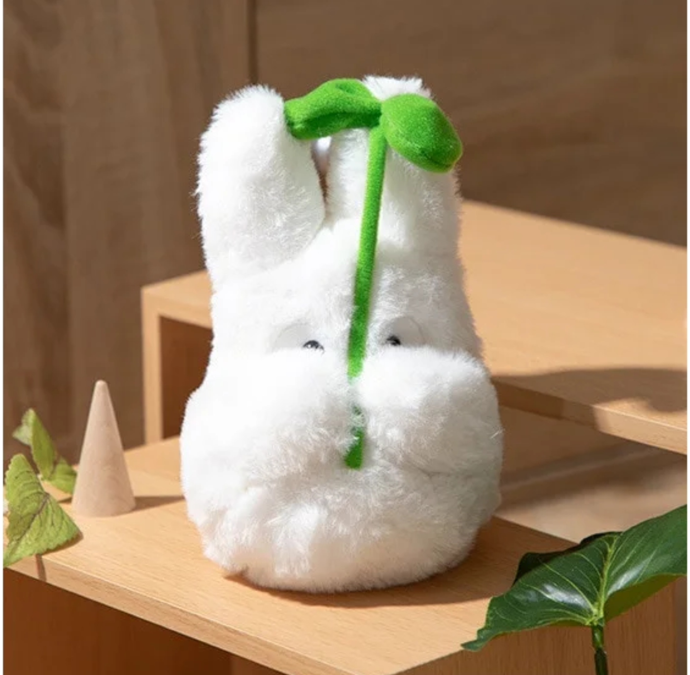 White Totoro Plush With Leaf - My Neighbour Totoro